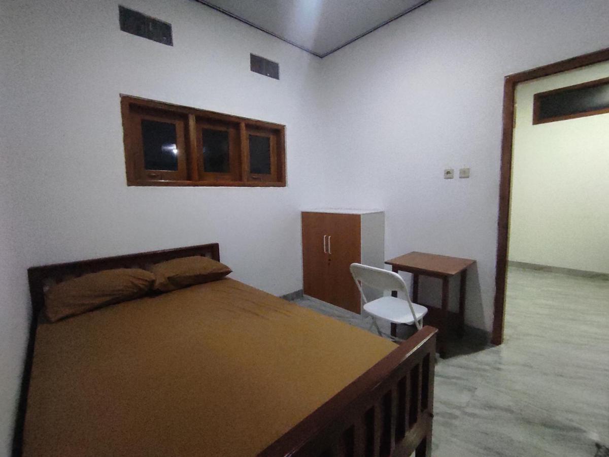 Arumdalu Homestay - Family House Villa Yogyakarta